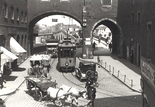 Zusätzliche Pforte für die Straßenbahn